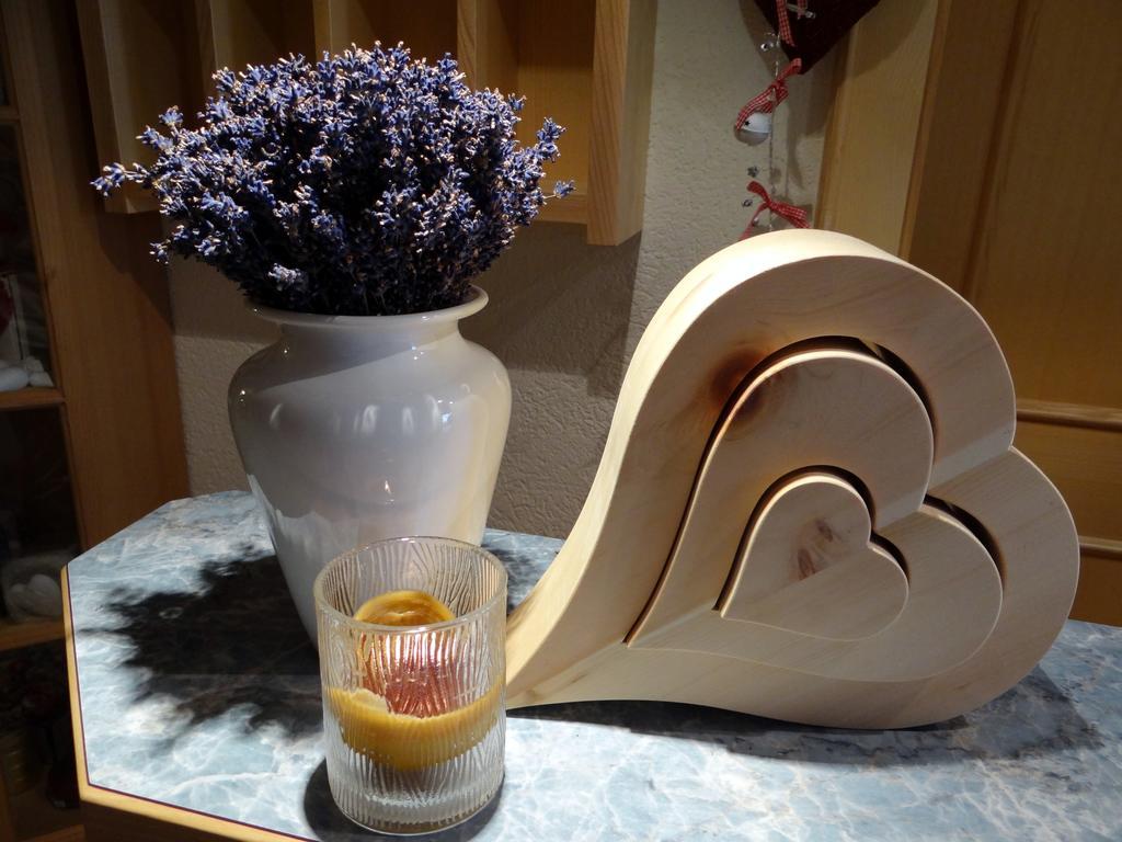 Hotel Garni Jaegerheim แซร์เฟาส์ ภายนอก รูปภาพ